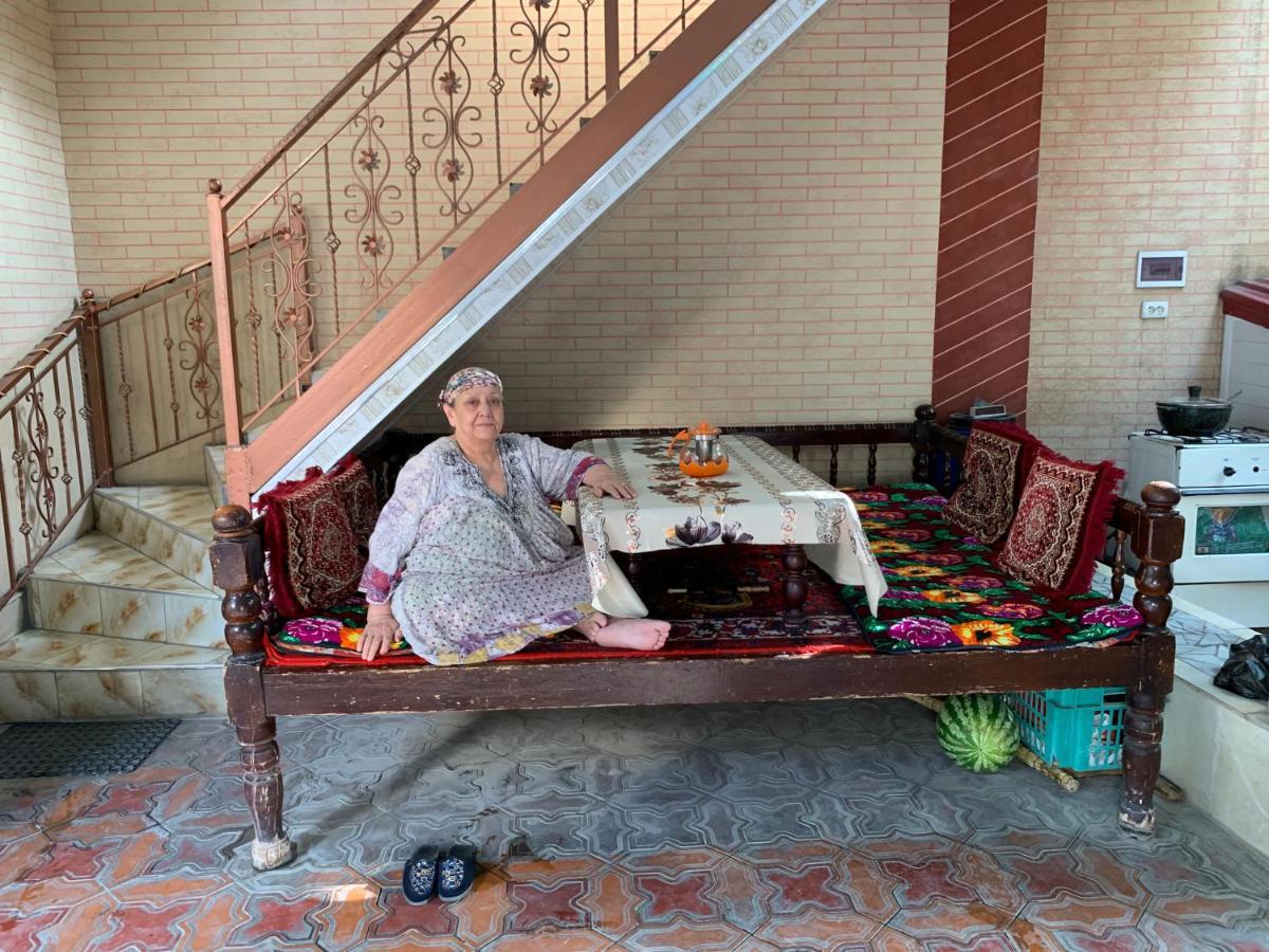 Muharram Homestay In The Neighborhood Of The Registan Square, 家族 ゲストハウス Samarkand Exterior photo